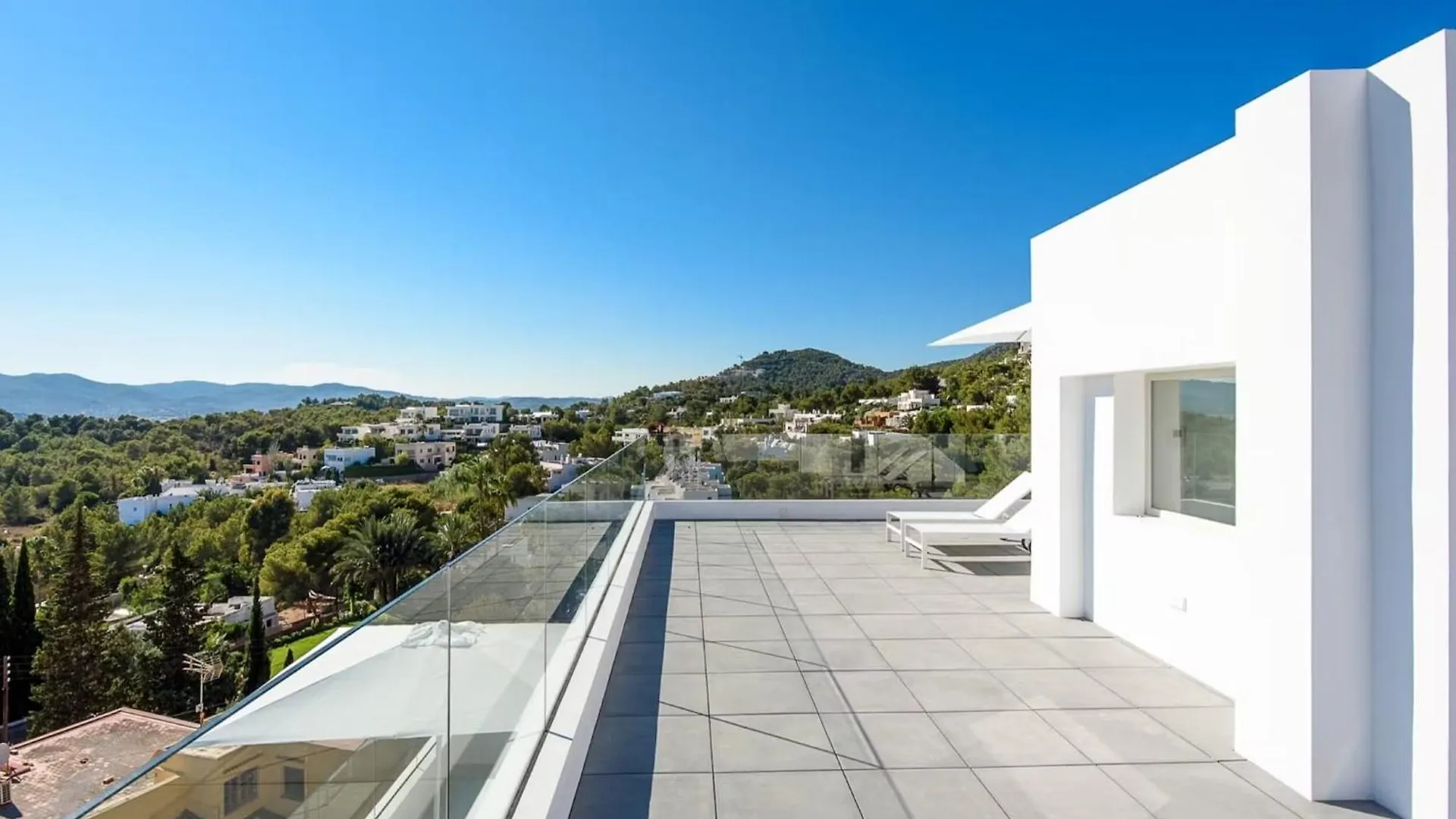 Charming Villa In Delightful Gateway Talamanca